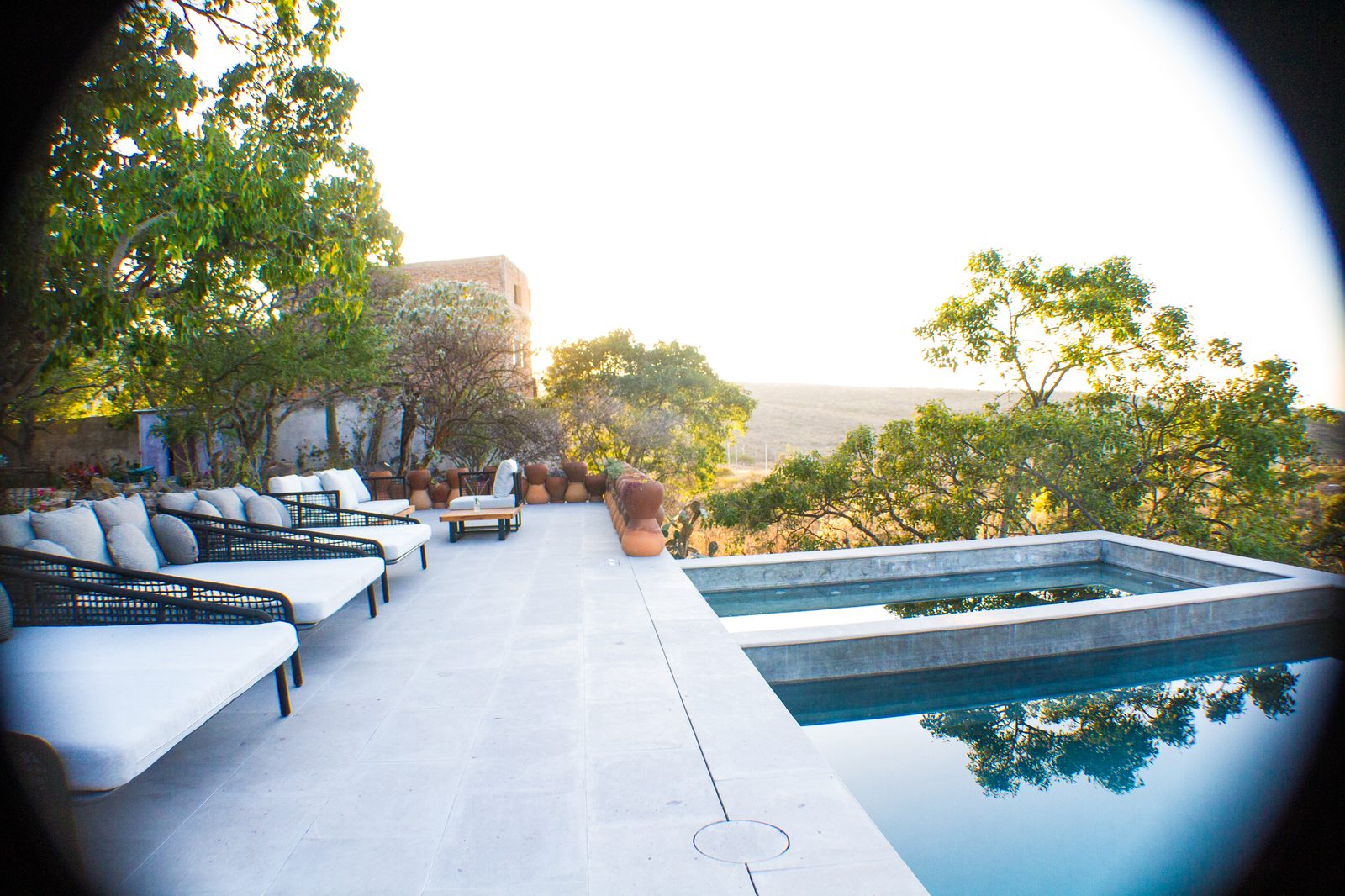 Alberca y jacuzzi con terraza